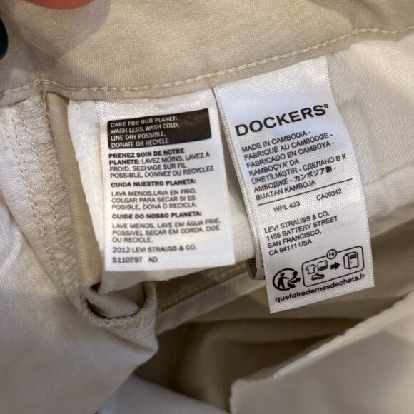 Dockers NWT Women's Mid-Rise Slim Collins Trouser Pants W/Sculpt Size 25 Beige - Picture 7 of 11